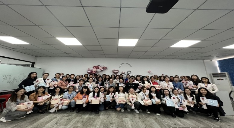 “椿”绽芳华，美力觉醒｜祝女神们节日快乐！