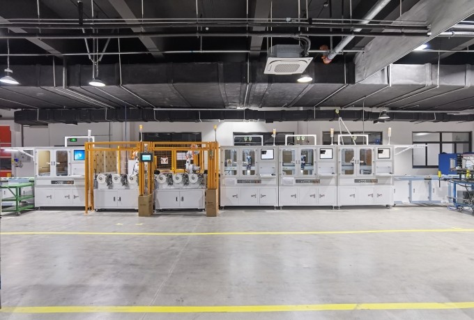 央视揭秘方太“未来工厂”，助力自动粘胶生产线升级领跑